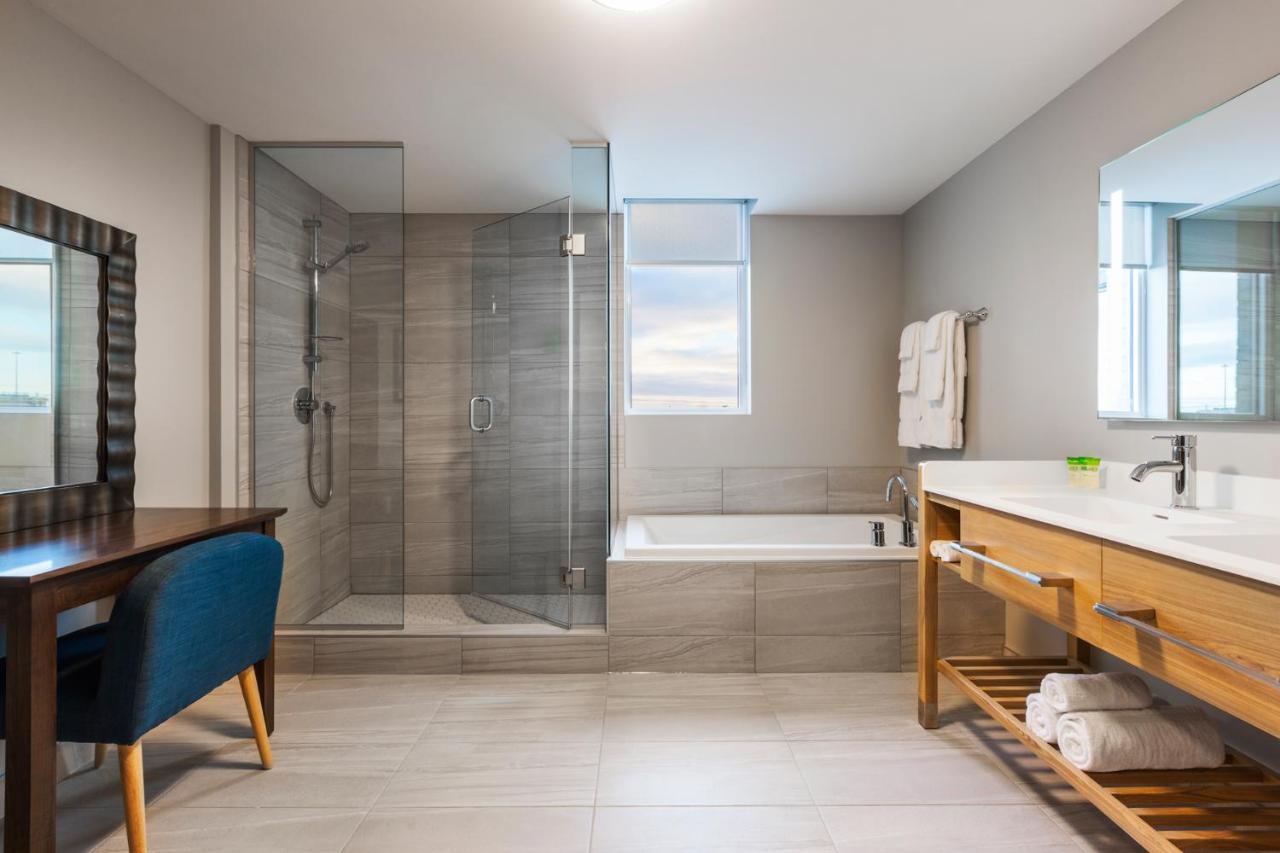 Imperia Hôtel et Suites Boucherville Buitenkant foto