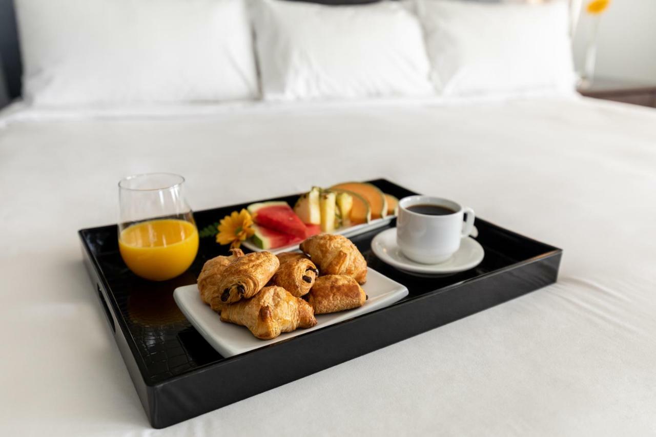 Imperia Hôtel et Suites Boucherville Buitenkant foto